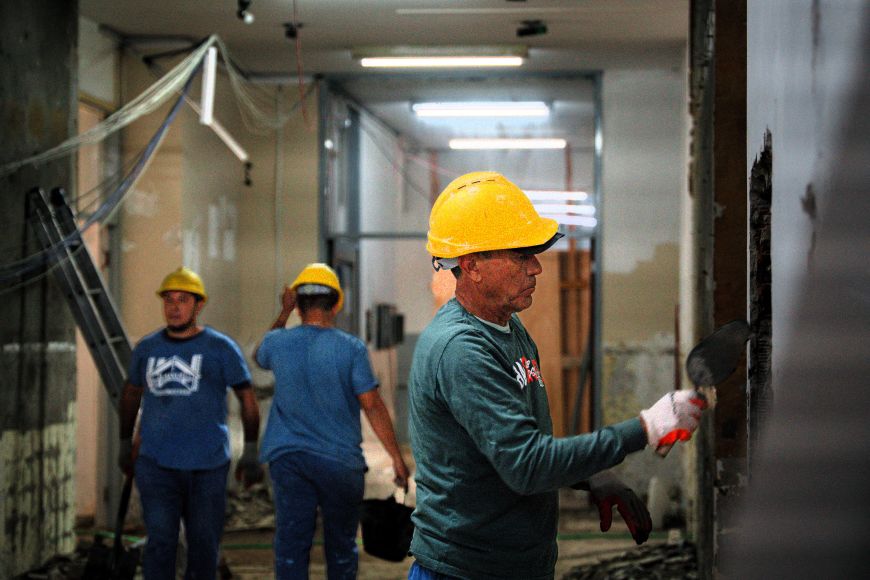 Avanzan obras de remodelaci&oacute;n en el Instituto Nacional del C&aacute;ncer con un 80 % de ejecuci&oacute;n