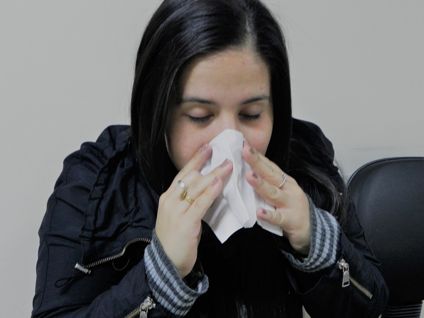 Reposo sin contacto social y tapabocas ante síntomas respiratorios