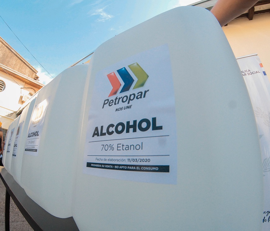 Petropar dona 10 mil litros de alcohol para desinfección de superficies