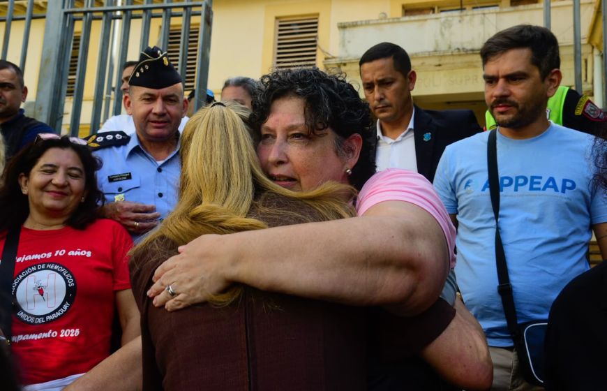 Salud acuerda mesa de trabajo desde el lunes próximo con asociaciones de pacientes