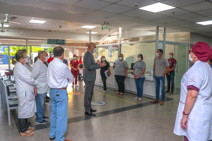 Una voz de aliento al personal de salud en víspera de navidad