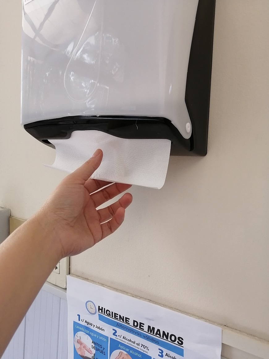 Qué es mejor, secador de manos o toallas de papel?