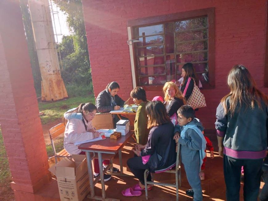 Comunidad indígena Mbói Ka’ē recibe atención médica y apoyo nutricional