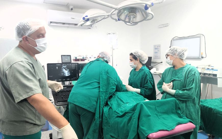 Realizan por primera vez cirugía intrauterina de alta complejidad en el Hospital Materno Infantil San Pablo